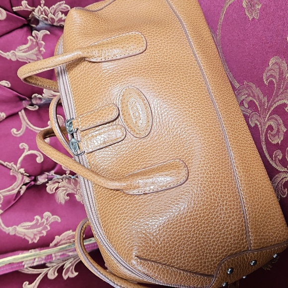 TOD'S  Leather Shoulder Bag - Picture 11 of 14